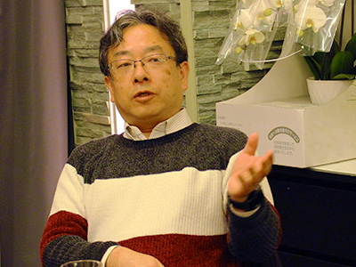 お母様の様子を語る義久様
