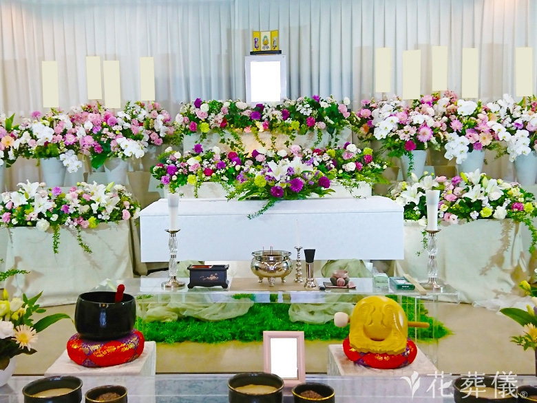 戸田葬祭場で葬儀を行ったお客様の祭壇写真01