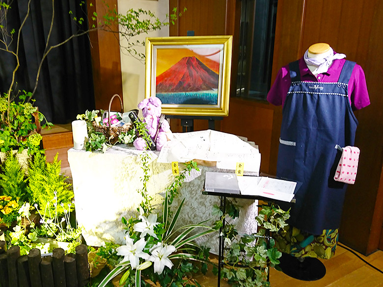 さくら斎場で葬儀を行ったお客様の祭壇写真03