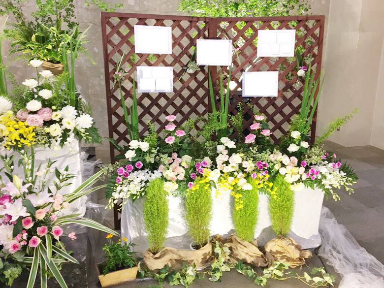 松戸市斎場で葬儀を行ったお客様の祭壇写真03