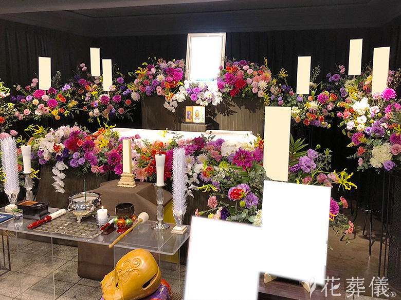 戸塚斎場で葬儀を行ったお客様の祭壇写真01