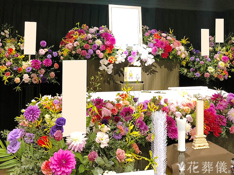 戸塚斎場で葬儀を行ったお客様の祭壇写真03