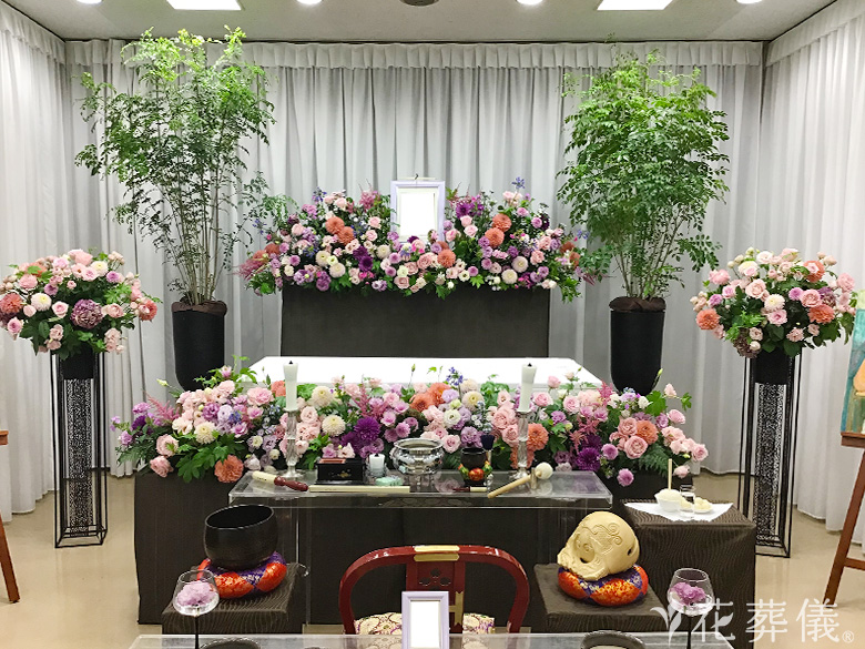 代々幡斎場で葬儀を行ったお客様の祭壇写真01