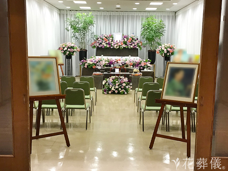 代々幡斎場で葬儀を行ったお客様の祭壇写真03