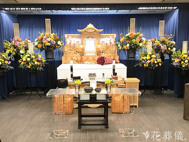 川越市民聖苑やすらぎのさとで葬儀を行ったお客様の祭壇写真01