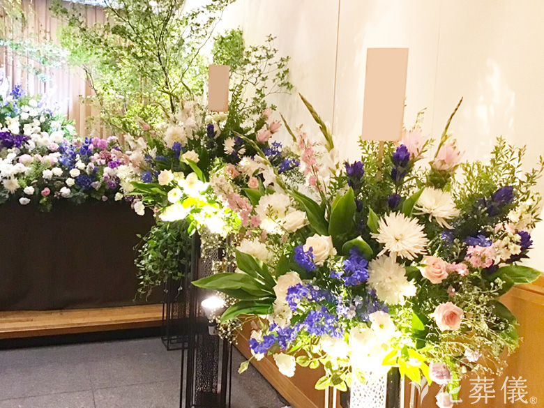 臨海斎場で葬儀を行ったお客様の祭壇写真02