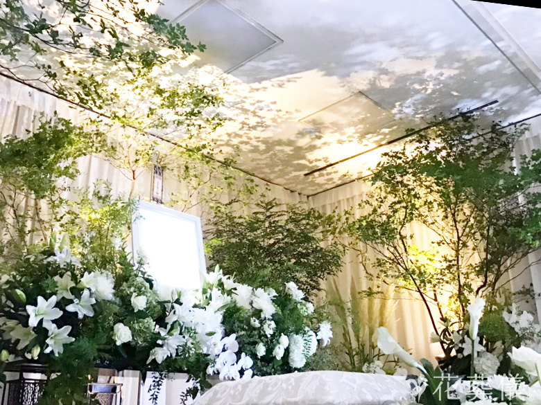 堀ノ内斎場で葬儀を行ったお客様の祭壇写真03