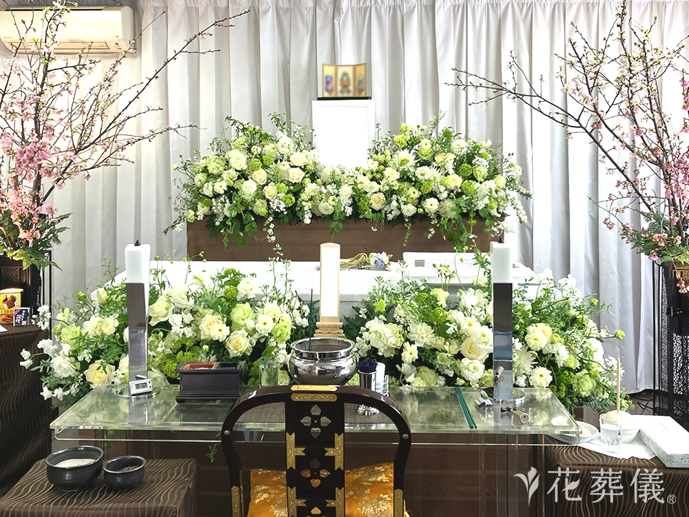 大泉橋戸会館で葬儀を行ったお客様の祭壇写真01