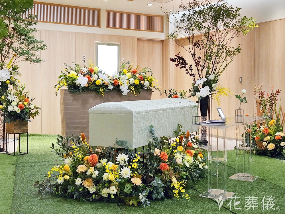 福昌寺 観世音ホールで葬儀を行ったお客様の祭壇写真01