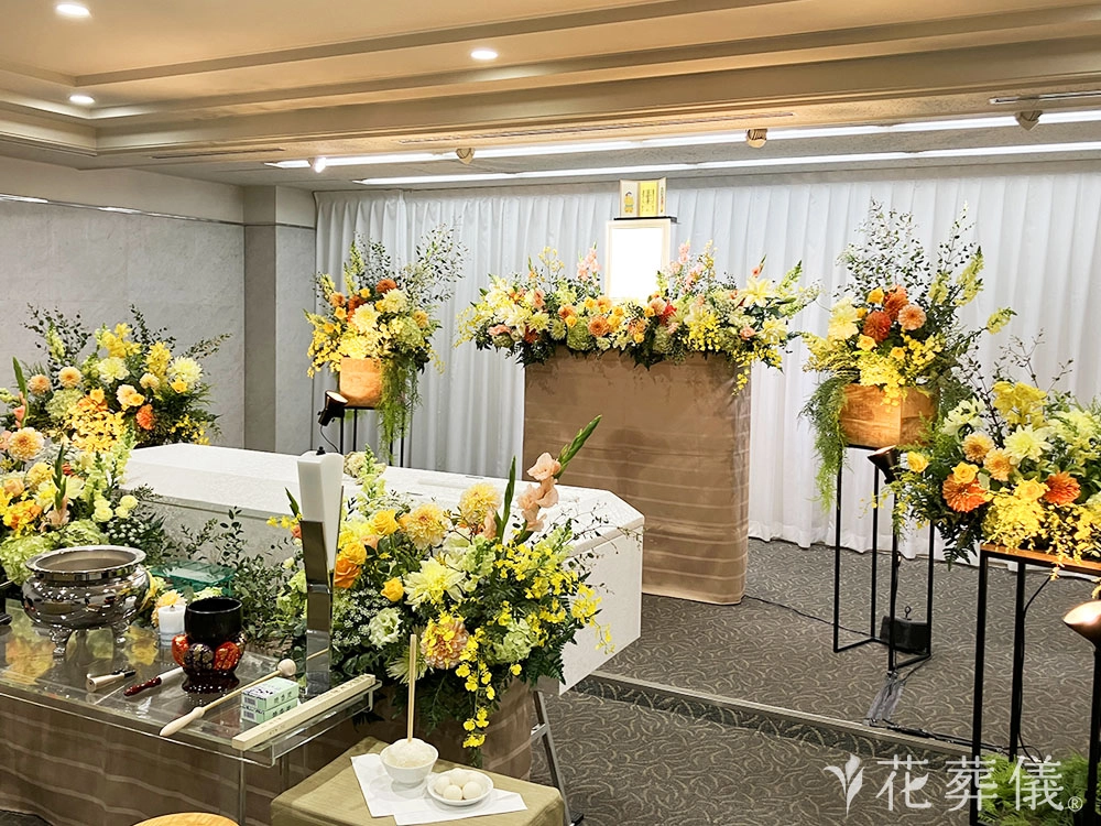 戸田葬祭場で葬儀を行ったお客様の祭壇写真03
