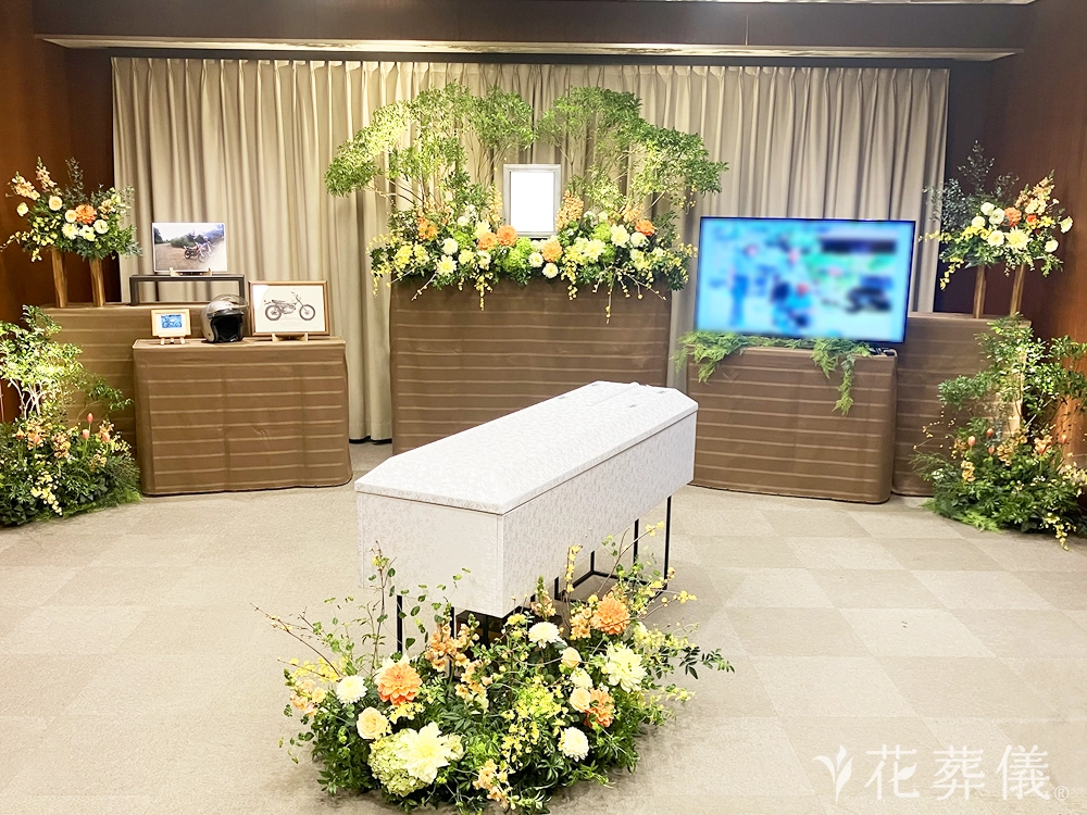 所沢市斎場で葬儀を行ったお客様の祭壇写真01