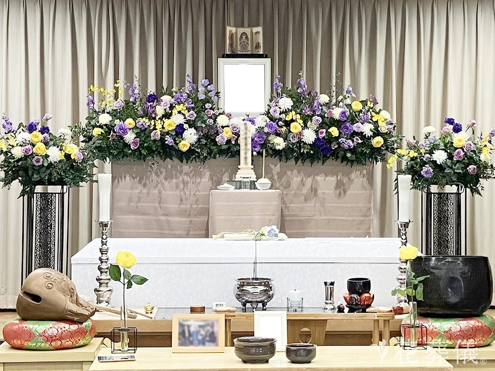 南多摩斎場で葬儀を行ったお客様の祭壇写真02