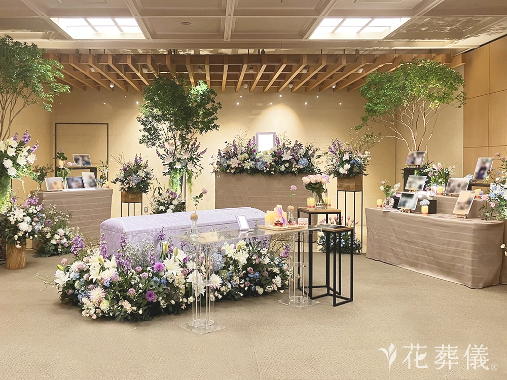 かわさき南部斎苑で葬儀を行ったお客様の祭壇写真01