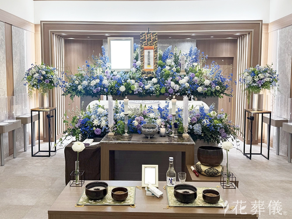 桐ヶ谷斎場で葬儀を行ったお客様の祭壇写真01
